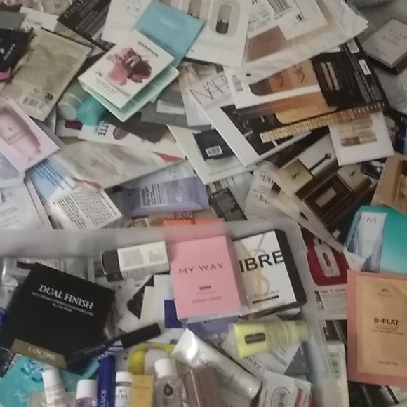 🆕 High end Make up/ Skincare mystery box - Picture 7 of 16